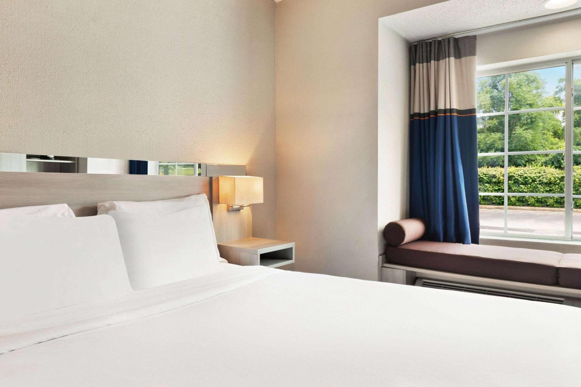Microtel Inn & Suites By Wyndham Florence/Cincinnati Airpo Eksteriør billede