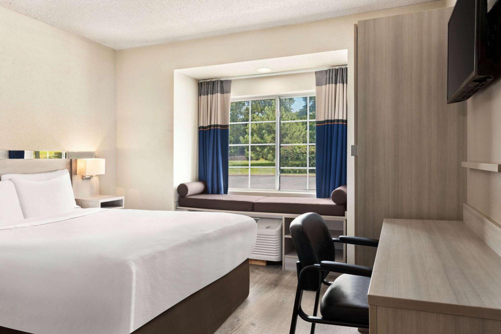Microtel Inn & Suites By Wyndham Florence/Cincinnati Airpo Eksteriør billede