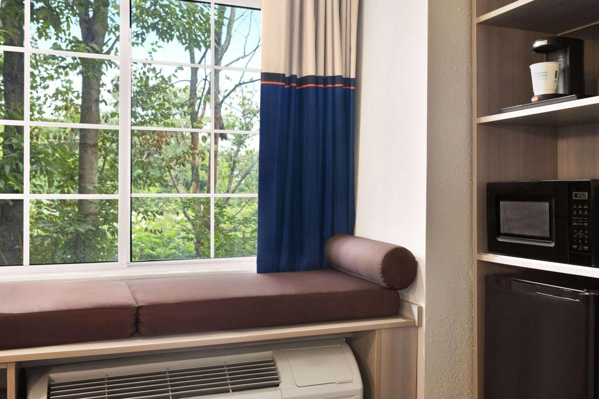 Microtel Inn & Suites By Wyndham Florence/Cincinnati Airpo Eksteriør billede