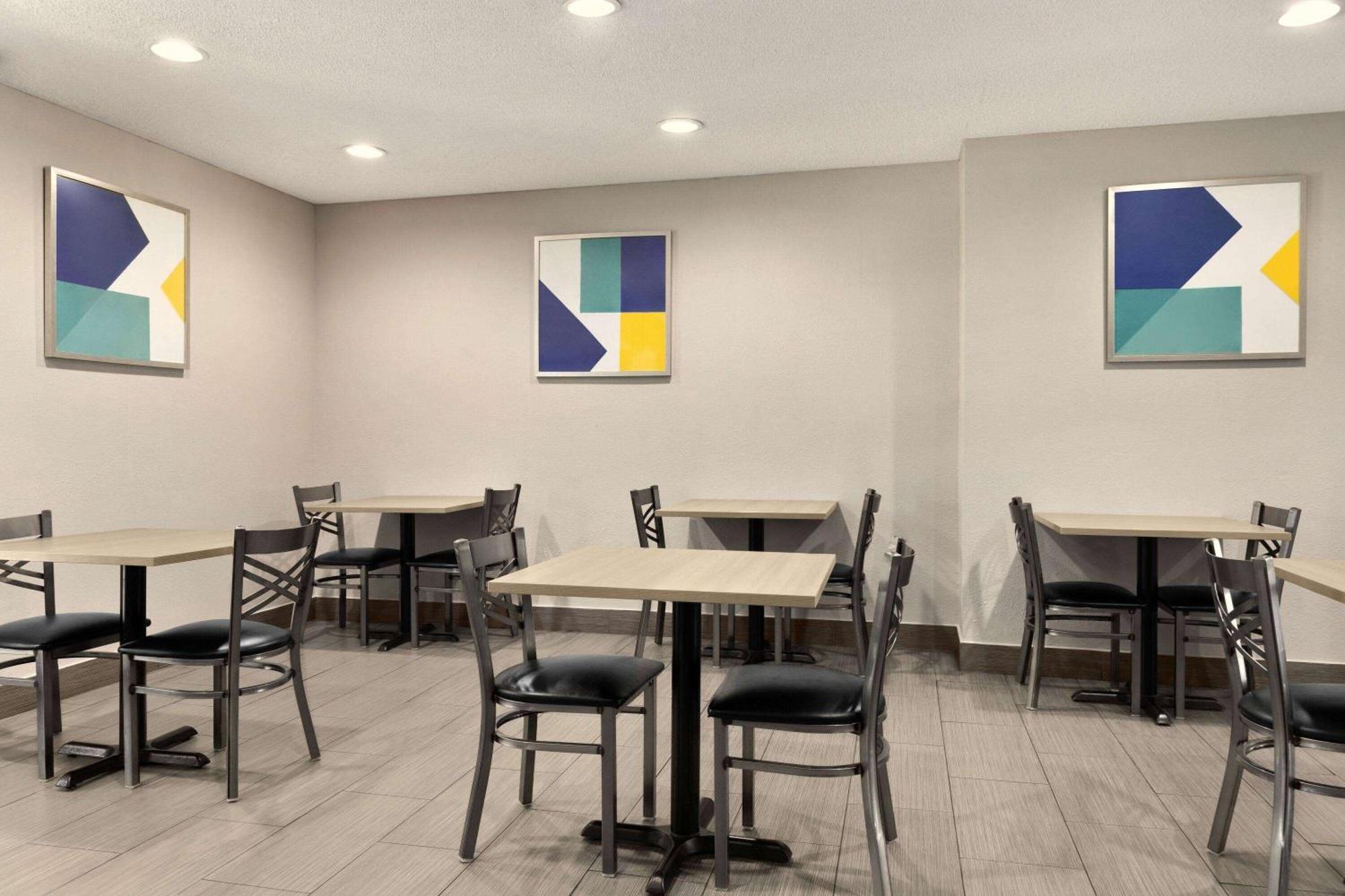 Microtel Inn & Suites By Wyndham Florence/Cincinnati Airpo Eksteriør billede