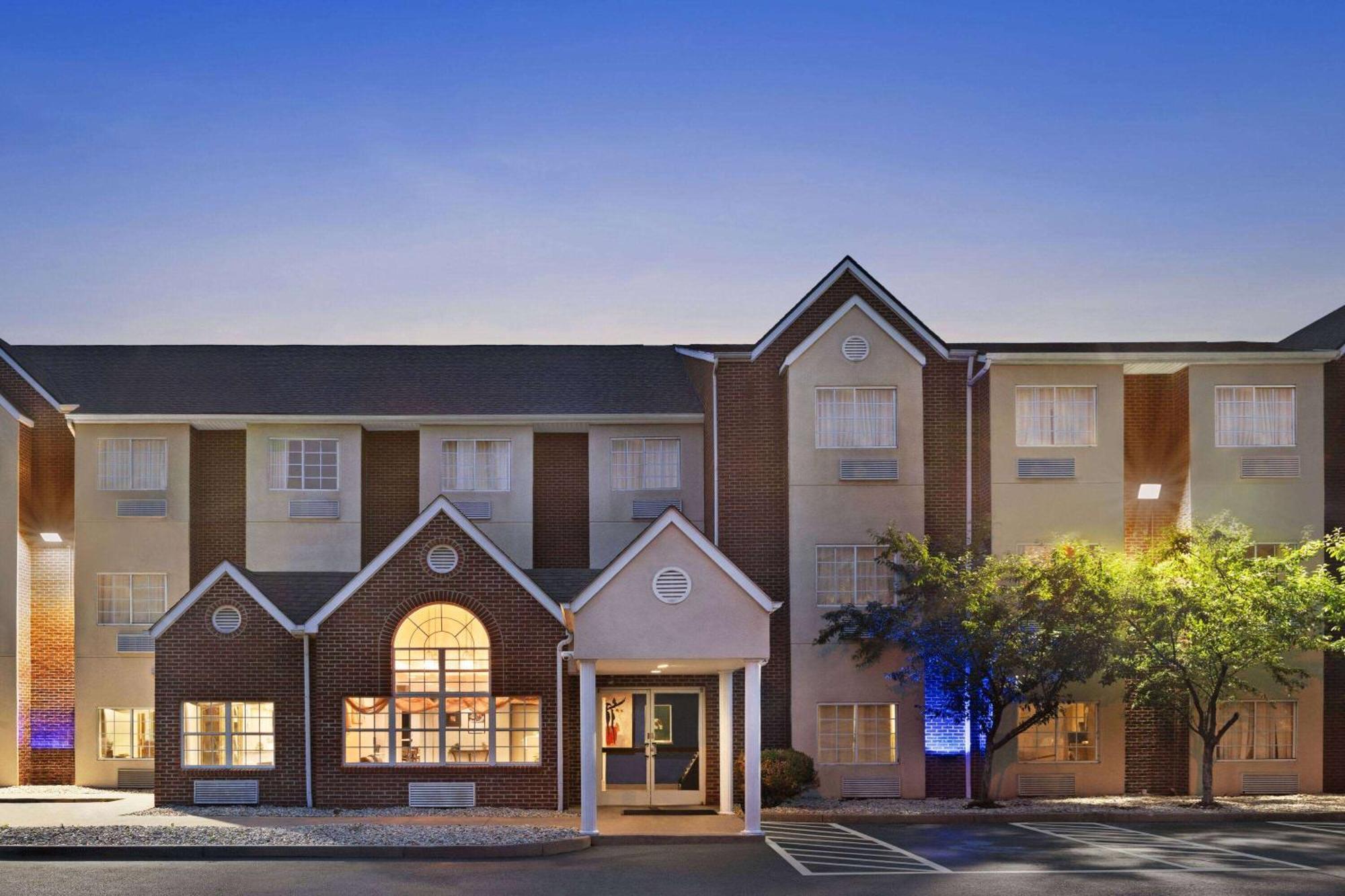 Microtel Inn & Suites By Wyndham Florence/Cincinnati Airpo Eksteriør billede